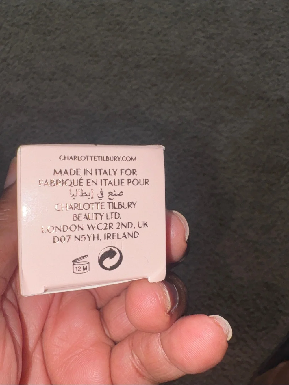 Charlotte Tilbury Hollywood Flawless Filter for a Superstar youth glow